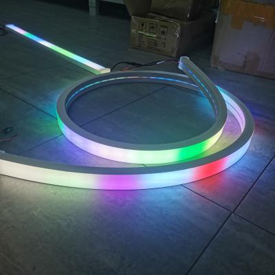 Cina Topsung 50 * 25mm striscia flessibile al neon a led 24v luce al neon a led corda al neon in silicone lampadine e tubi al neon 12v in vendita