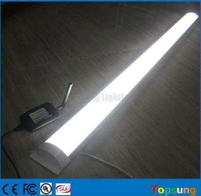 Chine Sensor à micro-ondes SMD2835 LED Lumière à LED linéaire à batterie linéaire 4 pieds 24*75*120mm à vendre