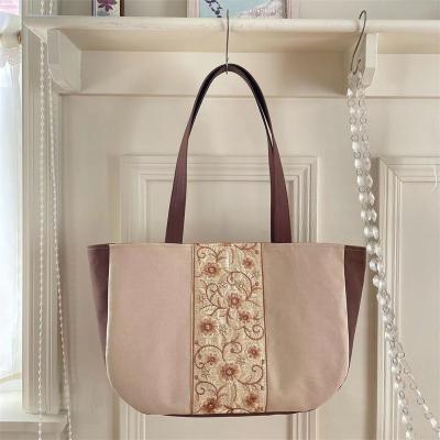 China 2023 New Fashion Style Embroidery Large Capacity Handbag Canvas Tote Bag Women for sale