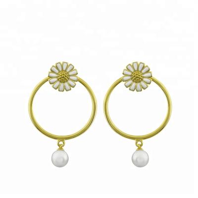 China Wholesale Simple Luxury Natural Freshwater 925 Silver Pearl Earrings CLASSIC Fashion Daisy Jewelry From China for sale