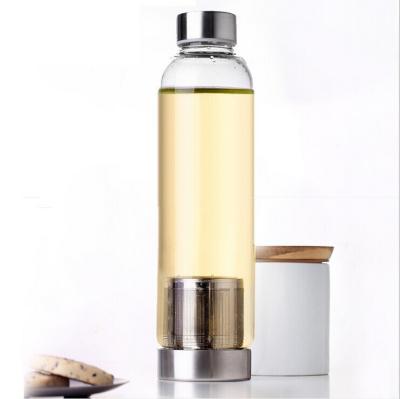 China Viable 2020 Most Popular Products 550ml Tea Infuser Heat Resistant Glass Water Bottle With Stainless Lid for sale