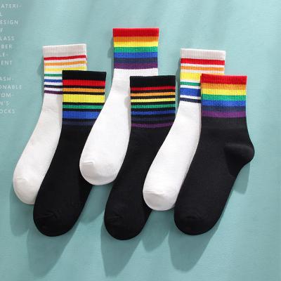 China Cute QUICK DRY Japanese High School Girls Cotton Striped Crew Students Socks Designer Rainbow Black White Socks for sale