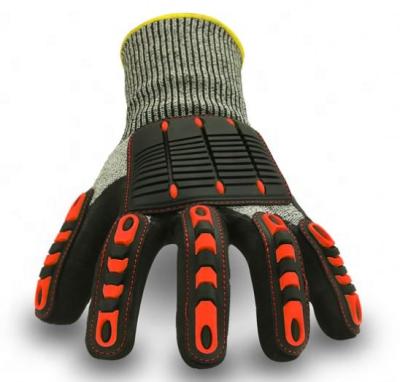 China Oil And Gas Cut Protection Use Small Size Anti Impact Anti Cut Mechanic Gloves for sale