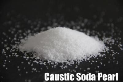 中国 Industrial Sodium Hydroxide , Soda Caustic / Caustic Soda Pearls 99% 販売のため