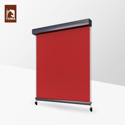 China Modern Windproof Automatic Curtain , Steel-Wire Track Guide Outdoor Roller Blind Motorized à venda