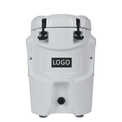 China New OEM Style Hangkong Factory Rotomold Build Ice Cooler Insulated Whiskey Barrel Cooler For Rising for sale