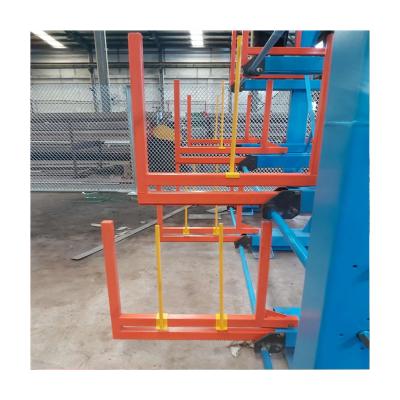 China Corrosion Protection Warehouse Storage Bars Cantilever Storage Rollout Rack for sale