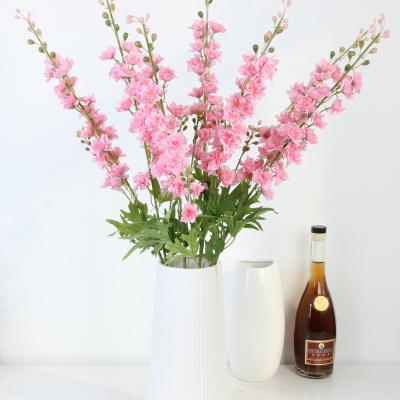 China Eco-friendly Artificial Colorful Wedding Decoration Rose Hydrangea Flower Arrangement Gladiolus Delphinium Table for sale