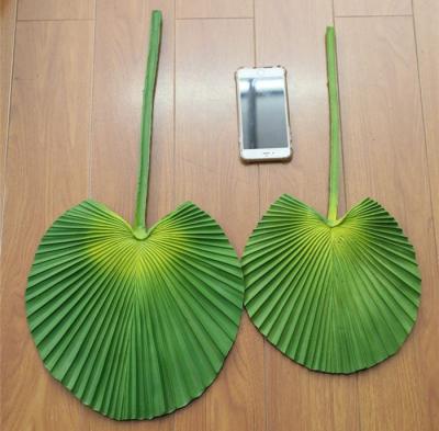 China Beautiful Colorful Factory Discount Wholesale Palm Leaf Hand Fans Artificial Palm Leaves For Wedding Decoration for sale