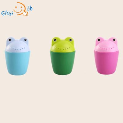 China Adorable Eco-freindly Cartoon Frog Baby Bath Spout Rinser Bath Shower Spoon Cup for sale