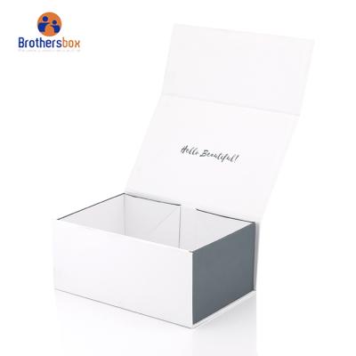 China Recyclable Custom Magnetic Closure Gift Box, White Folding Paper Gift Box, Magnetic Cardboard Box for sale