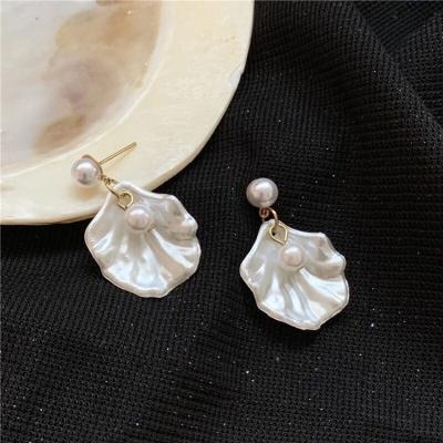 China Wholesale Sweet Shell Pearl Earring Fashion Beach Cute Earring for sale