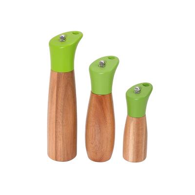 China Sustainable Salt and Pepper Grinder Set Premium Refillable Wooden Salt and Pepper Grinder with Adjustable Coarseness for sale