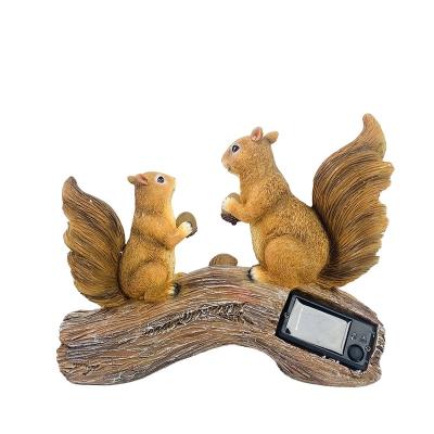 China Europe Outdoor Garden Squirrel Statues Solar Light Garden Ornament Figurines for sale