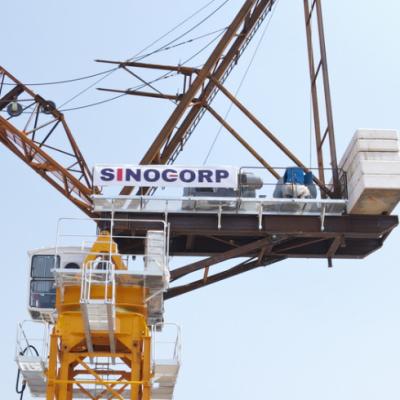 中国 Luffing Boom Tower Crane 6 Ton  Internal climbing Type 販売のため