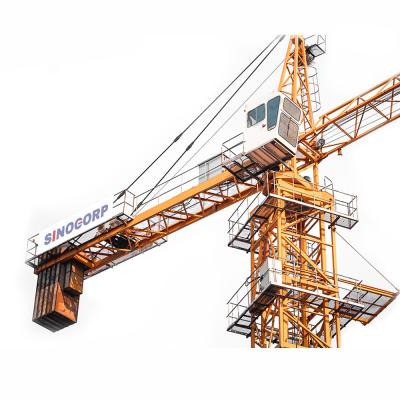 Chine SINOCORP Crane à tour de construction de 8 tonnes 60 m type de châssis à rampe / Crane à tour à faible consommation avec cadre d'ancrage à vendre