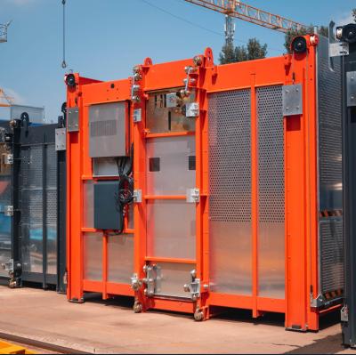 China 2000kg Double Cage Construction Lifts SC200 en venta