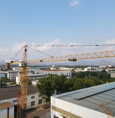 Chine 8 t de charge sans sommet grue à toit plat haute efficacité haute capacité de charge pour la construction à vendre