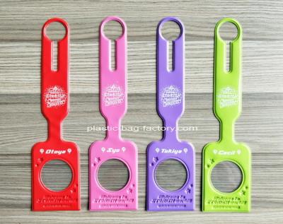 China Portable Bright Color PVC Luggage Tag Plastic Luggage Identification Tags Perfect for Travel for sale