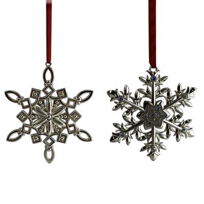 China Wholesale Zinc Alloy Christmast Ornament Christmas Ornaments Furnishings Snowflake Metal Creative Christmas Ornaments Hanging Gifts for sale