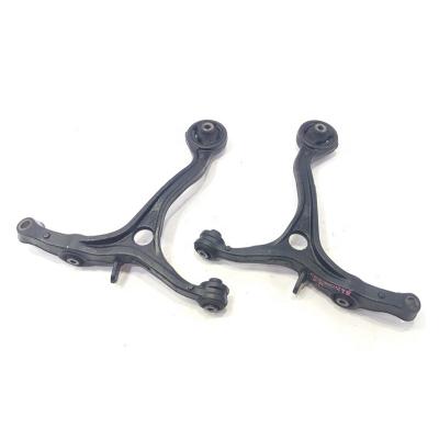 China Iron Control Arm for 51350-TA0-000 R 51360-TA0-000 L FOR HONDA TFR for sale