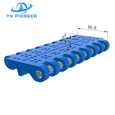 China Placa de cadena transportadora perforada con POM para la industria de bebidas y cerveza en venta