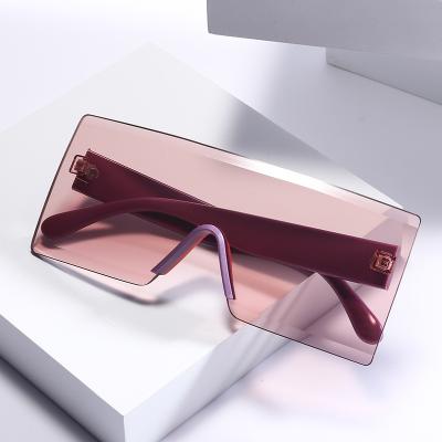 China 2021 High Quality New Arrivals Brand One Piece Vintage Oversized Women Fashion Sunglasses Outdoors for sale