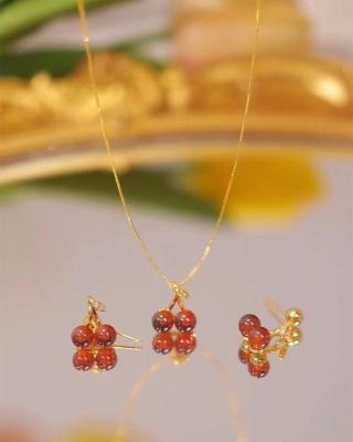 China Vintage Cherry Red Garnet Crystal Earrings Necklace for sale