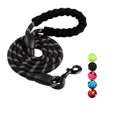 China Reflective Reflective Dog Collar Holder Plain Leads Pet Harness Bull Pit Black Best Hands Leash Eco-friendly Leather Leash Belt Free Cloth for sale