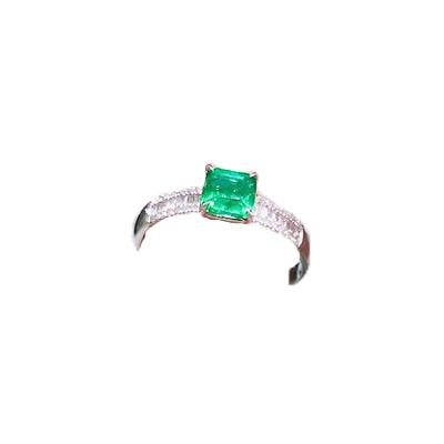 China Fashion Classics High Fashion Jewelry Elegant Bright Diamond 0.19ct Emerald Ring 0.9ct 18K White Gold For Women Wedding Gift Diary Wearing Travel Dating Working for sale