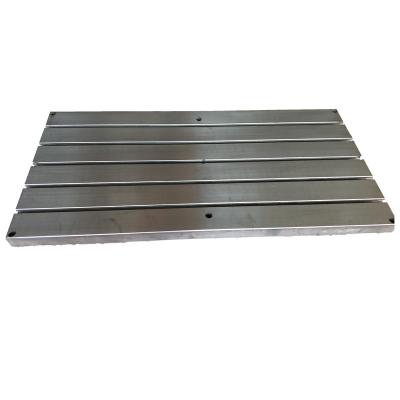 China HT300 Customized Durable Cast Iron Work Platform Cast Surface Plate With Beveled Slots for sale