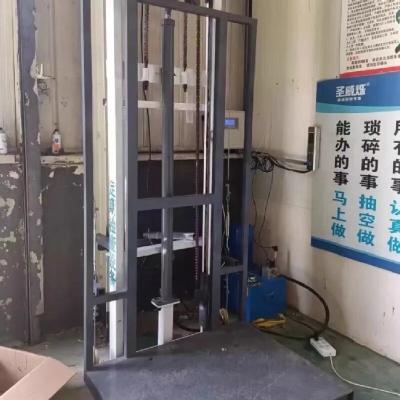 China Elevador de carga hidráulico de acero controlado por PLC con botón de parada de emergencia de 1-2 toneladas en venta