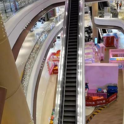 China Indoor And Outdoor 30 Degrees Smart Escalator With Remote Monitoring For Predictive Maintenance for sale