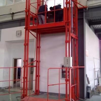 China Zware vrachtlift met PLC-besturingsinstallatie of zonder installatie Te koop