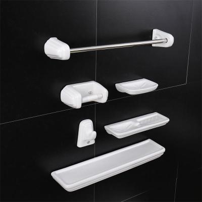 China New Ceramic Bathroom Set Porcelain Vertical Stripe Ceramic And White Bath Accessory for sale