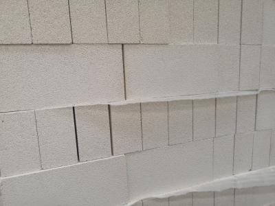 China JM26 JM28 Mullite High Temperature Insulation Bricks Thermal Shock Resistance for sale