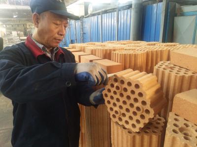 China 45-95% o alto-forno quente do tijolo refratário do silicato da alumina Al2o3 aplicou-se à venda