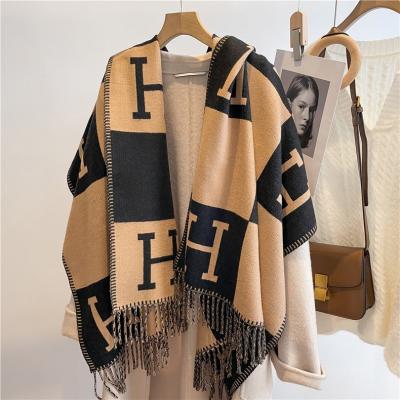 China Stock Warm Soft Comfortable Wholesale Ladies Shawl High Level Wrap With Tassel Air Cotton Casual Slimy Casual Conditional Shawl Scarf Luxury Strips for sale