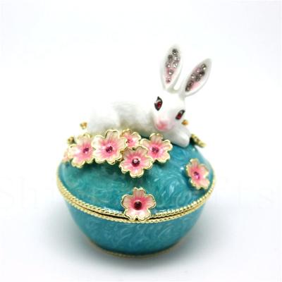 China Enamel Metal Rabbit On Flower Trinket Box Ring Gift Box Wedding Jewelry Box for sale