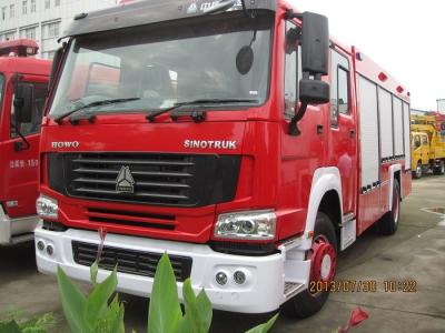 China Mão esquerda de SINOTRUK-HOWO que conduz caminhões diesel da luta contra o incêndio 4*2 com preço de fábrica para a venda à venda