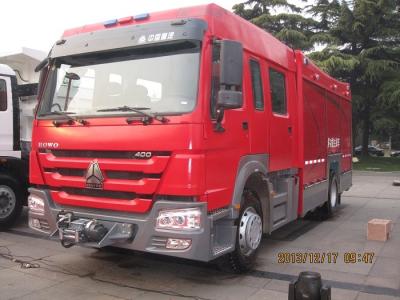 China 4 * 2 Left Hand DrivingFoam Fire Truck  Diesel  With Some Free Parts for sale