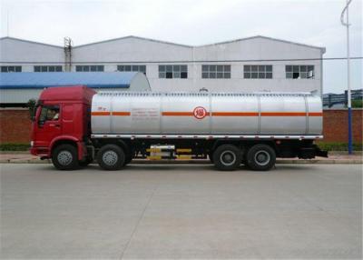 China Caminhão de petroleiro do combustível da liga de alumínio do howo 8x4 de Sinotruk para o transporte do óleo à venda