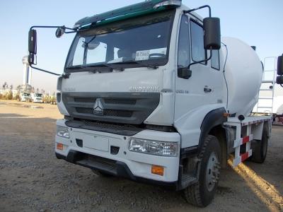 Chine main gauche de grande capacité de sinotruck conduisant des camions du mélangeur 12m3 concret à vendre