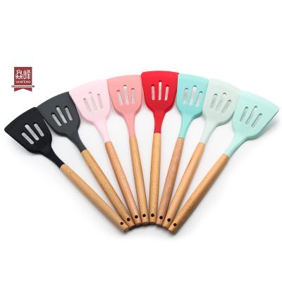 China Sustainable Ready To Ship Food Grade Durable High Quality Kitchen Silicone Slotted Turner With Beech Handle for sale