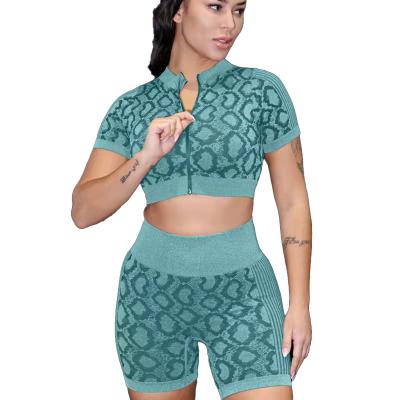 China Breathable Popular Seamless Leopard Print Raffia Peach Hip Suit Quick-Drying Training Wear Open Yoga Suit for sale