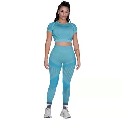 China Gym Mesh Peach Hip Suit Quick-Drying Seamless Training Wear Yoga Suit for sale