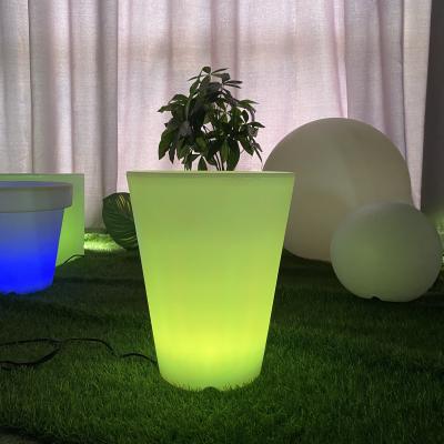 China PPmaterial Fashional Decoration D375mm Led Flowerpots Garden Lamp Outdoor Yard for sale