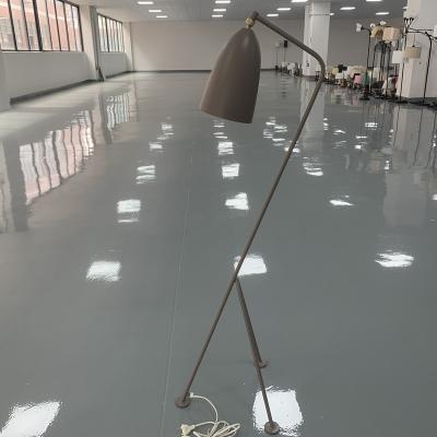 China Modern Home Decoration Brass Color Retro Tripod Tripod Floor Lamp For Living Room for sale