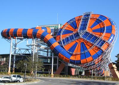 China equipo ancho del juego del parque del agua de la diapositiva del tornado de la casa de campo del lobo de la diapositiva de los 2.6m gran en venta