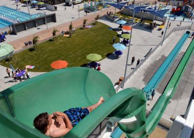 China Sichere große Wasserrutsche/Swimmingpool-Rohr schiebt für Wasser-Spielplatzgeräte zu verkaufen